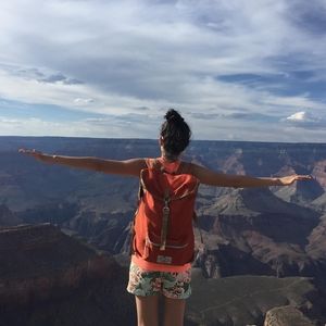 Meet your Posher, Christina